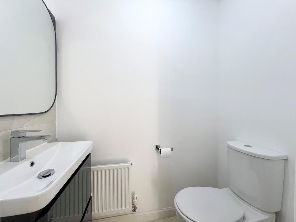 Cloakroom/wc