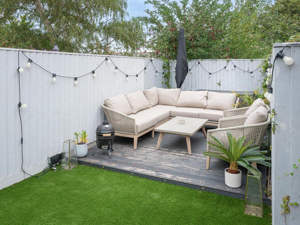 12 London Road-37.jpg