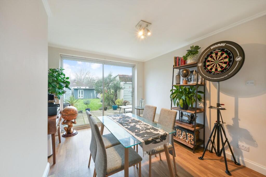 MORTIMER CRESCENT (8).jpg