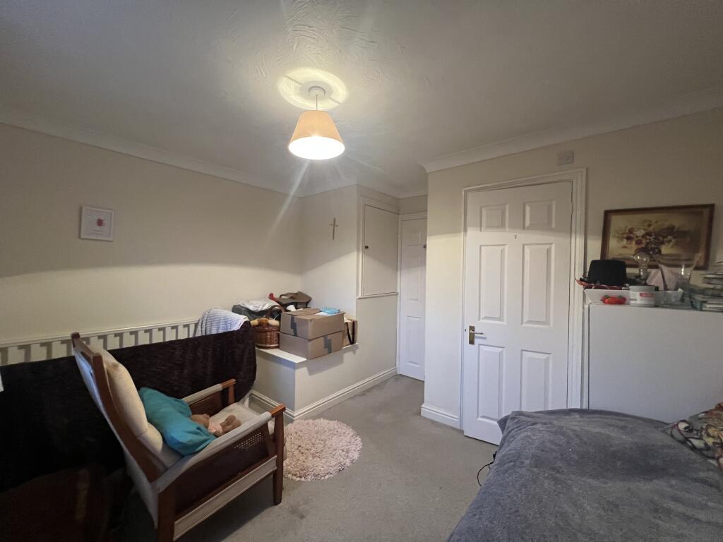 BEDROOM 2 (2)
