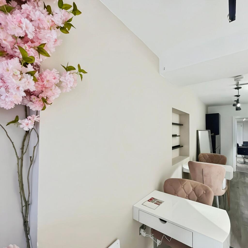 Nail Chairs