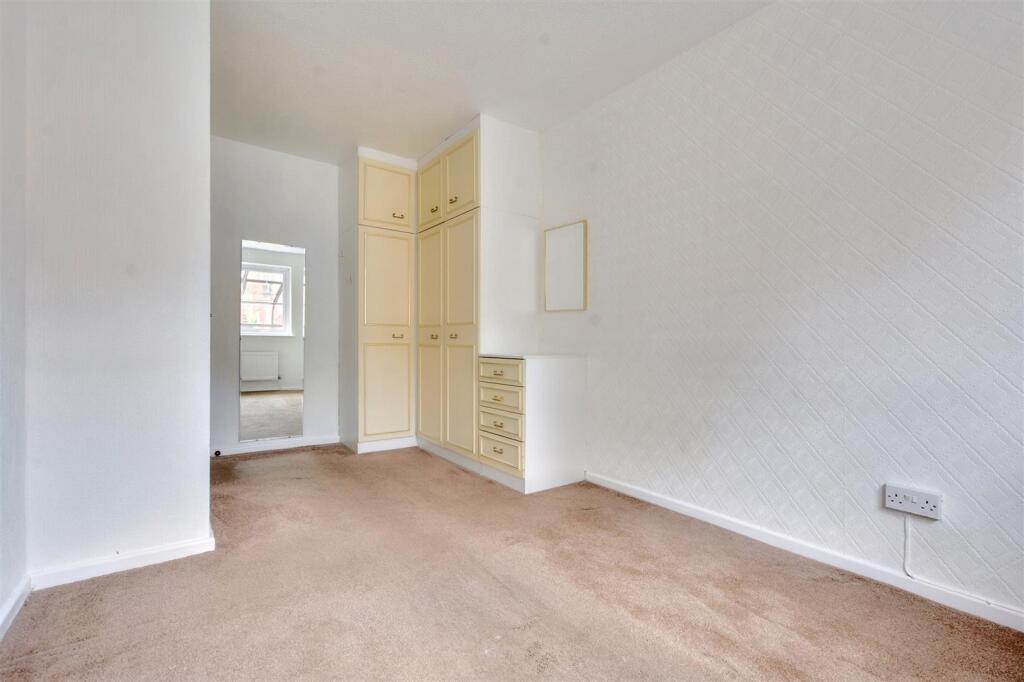 Bedroom_2.jpeg