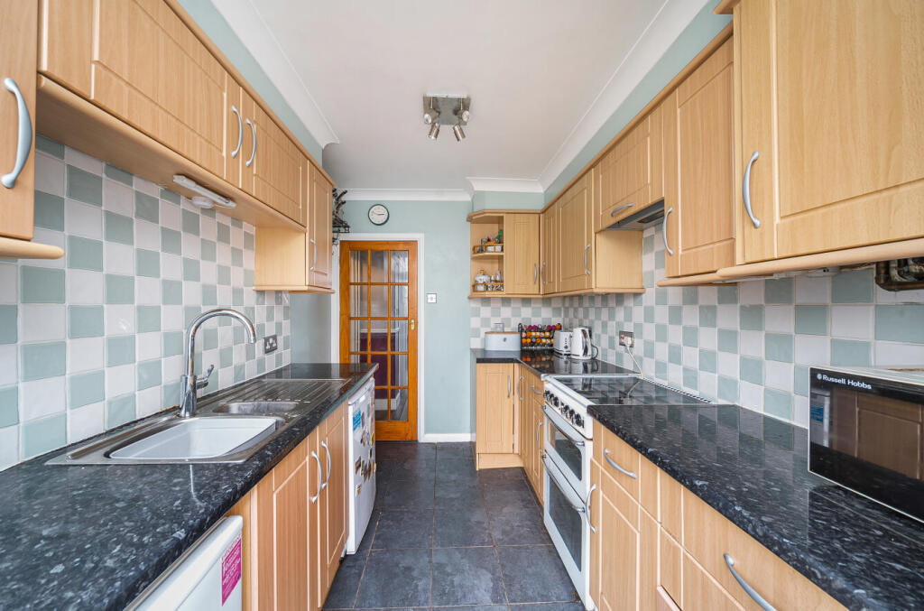 1375425-6-690a2c5...