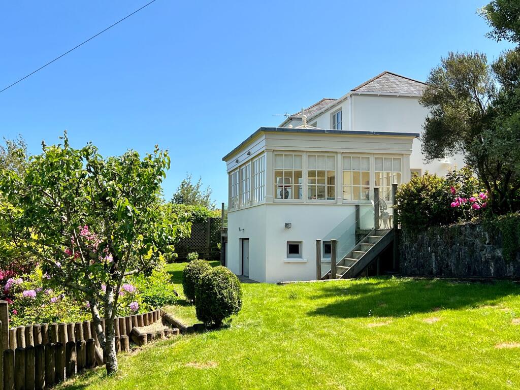 Dart View Cottage, Dittisham, Garden