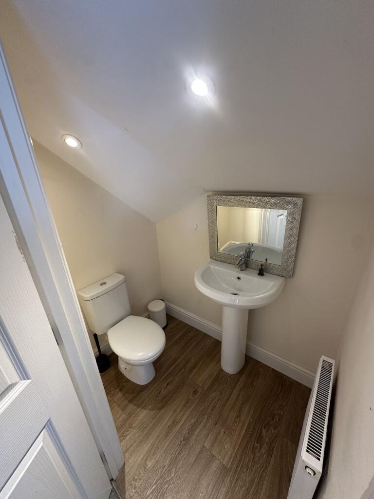 Cozy and well-maintained single toilet featurin...