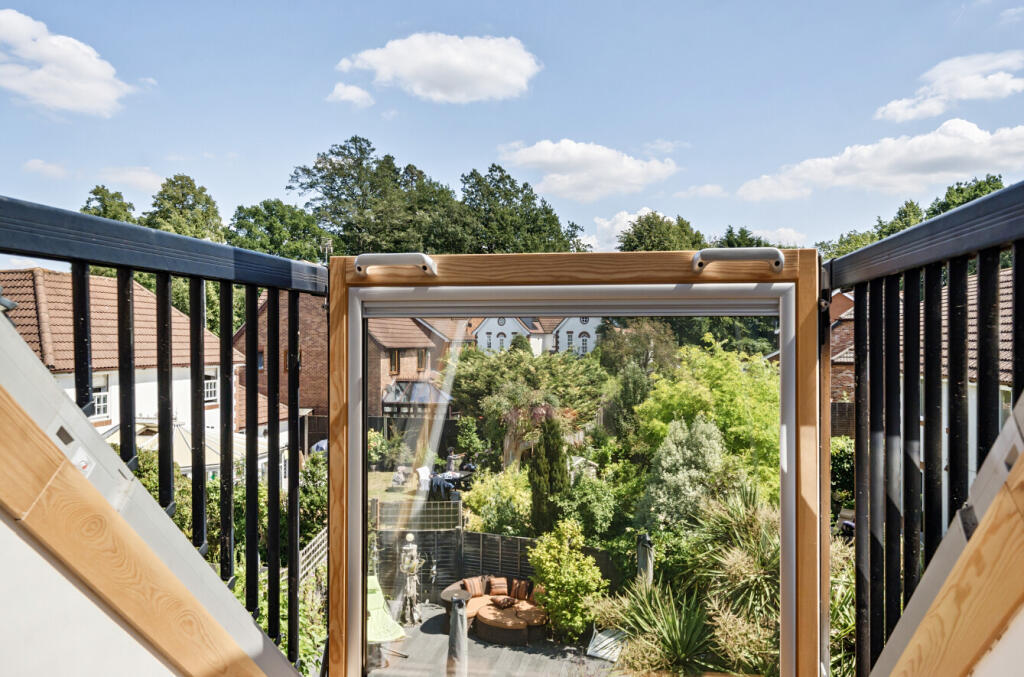 1326476-20-687a4d...