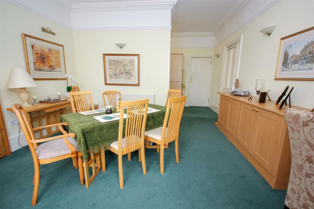 Dining Room 1.jpg