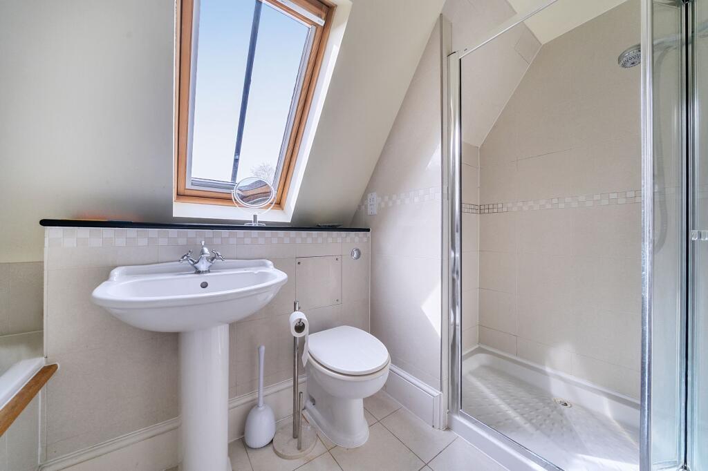 En-Suite Bathroom