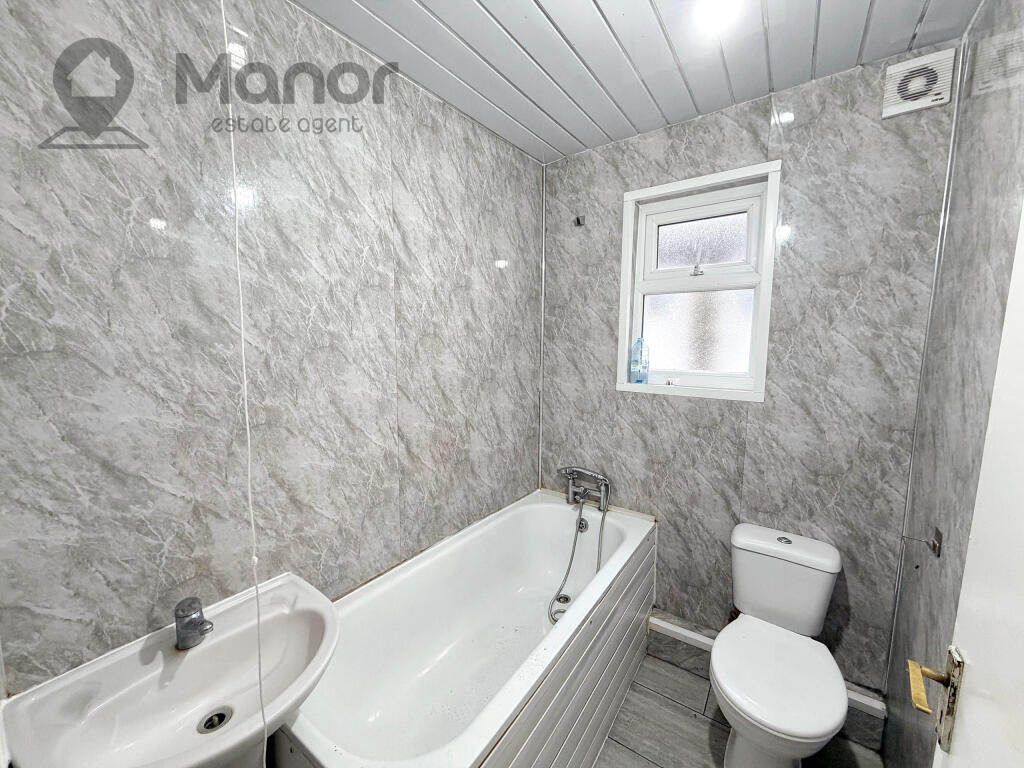 WhatsApp Image 2025-11-23 at 01.02.54 (1)