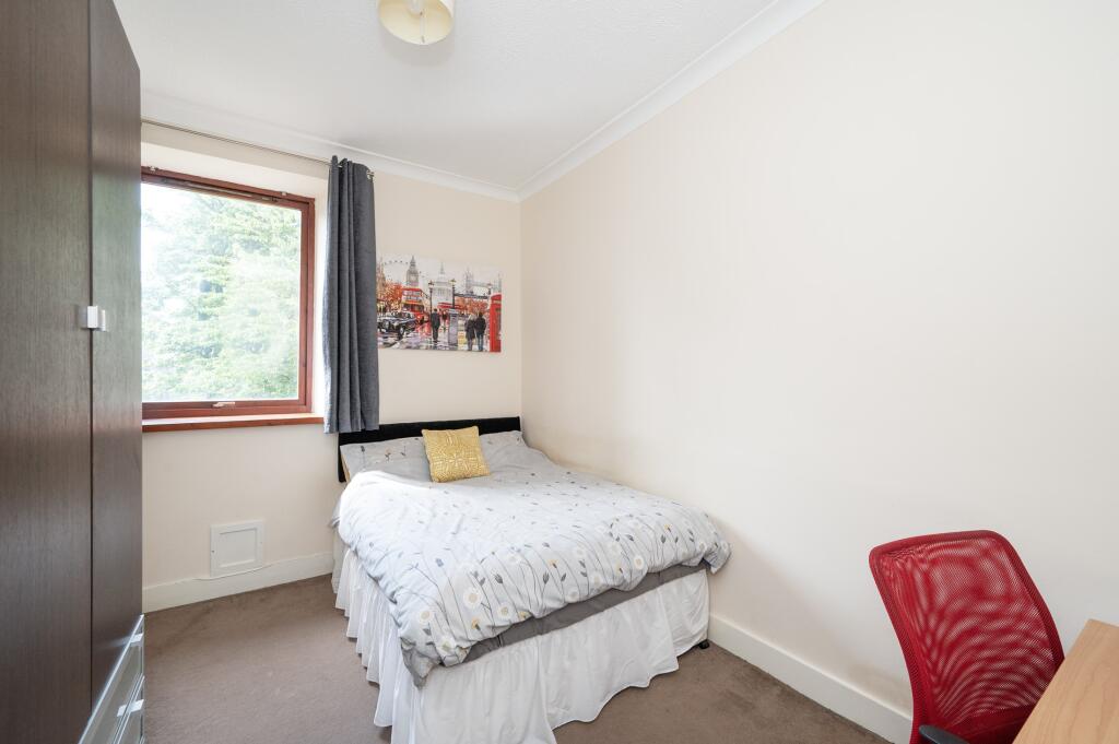 4 Seaforth Bedroom1