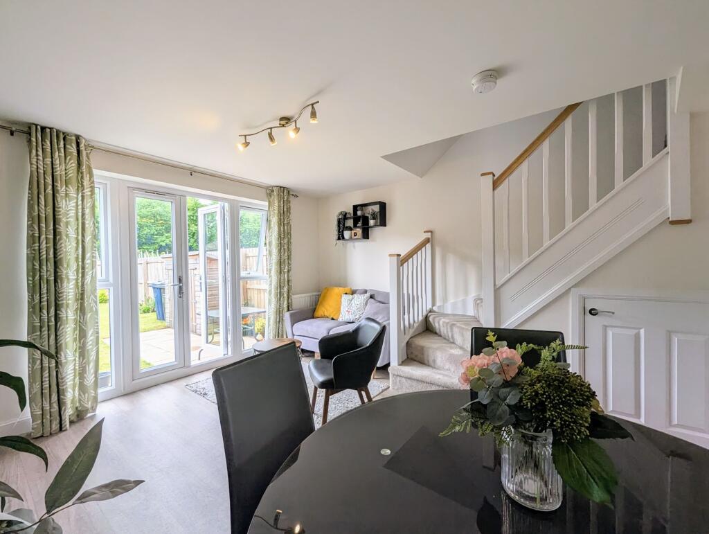 Open Plan Lounge &amp; Kitchen / Diner