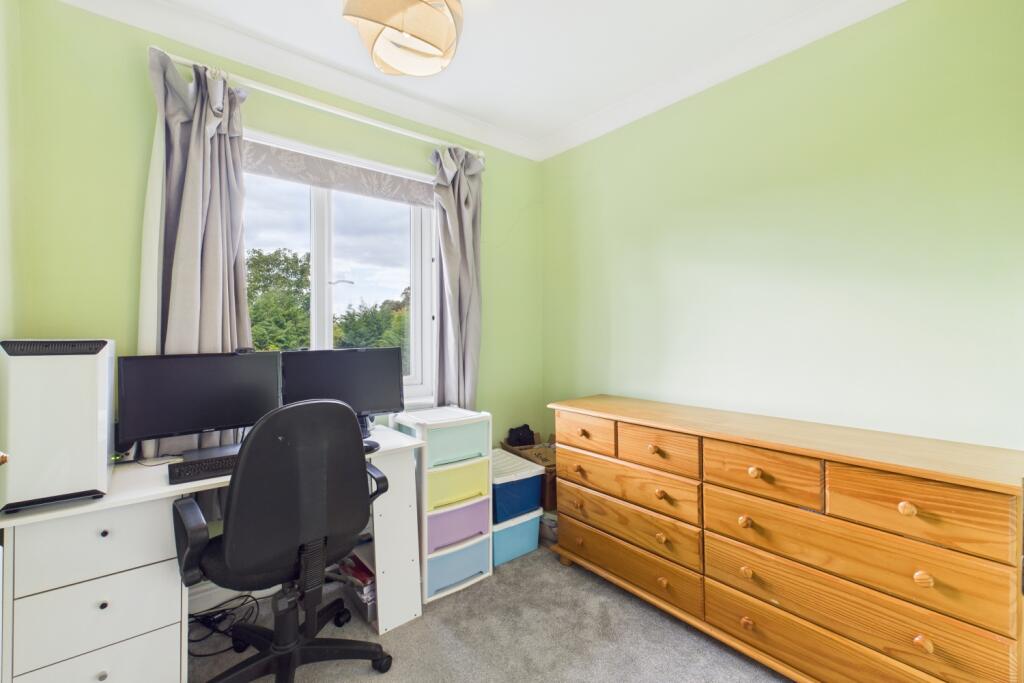 CAM03162G0-PR0327-STILL018