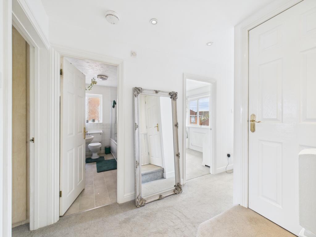 CAM02023G0-PR0126-STILL005