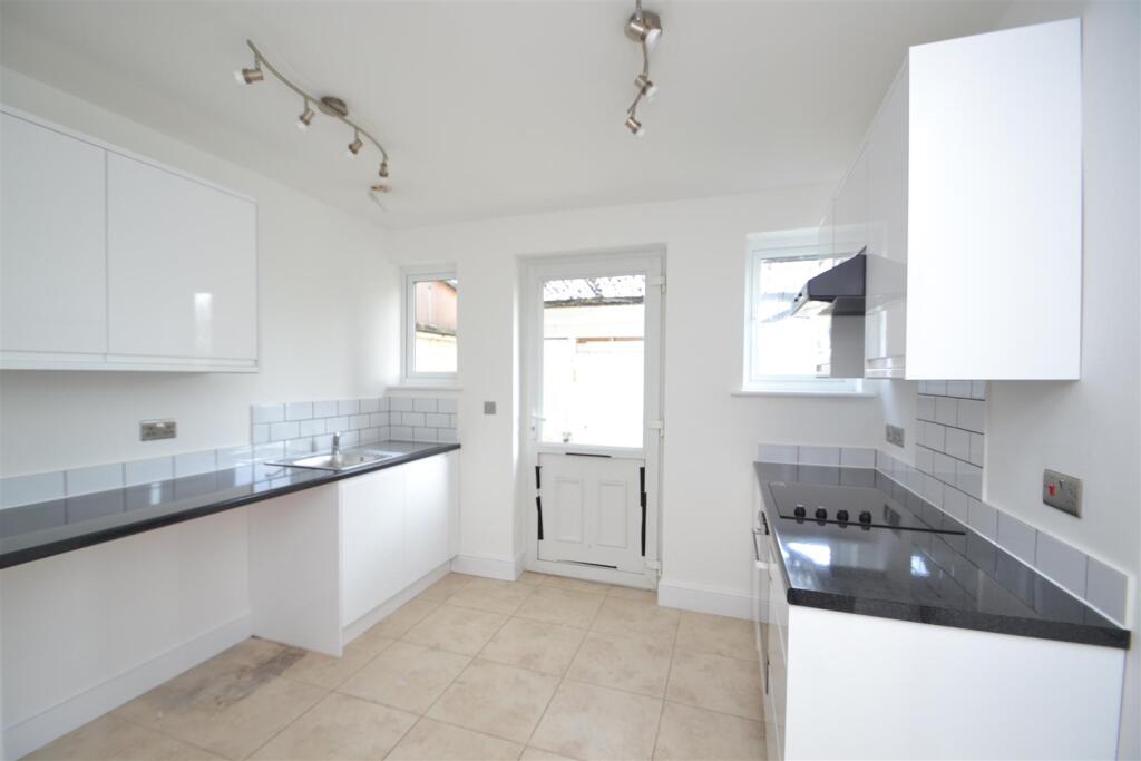 Kitchen.JPG