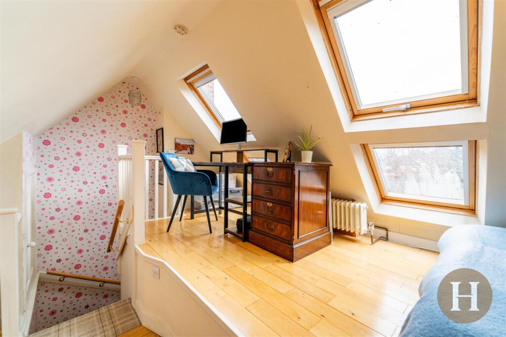 Hadleigh Estate Agents-35.jpg