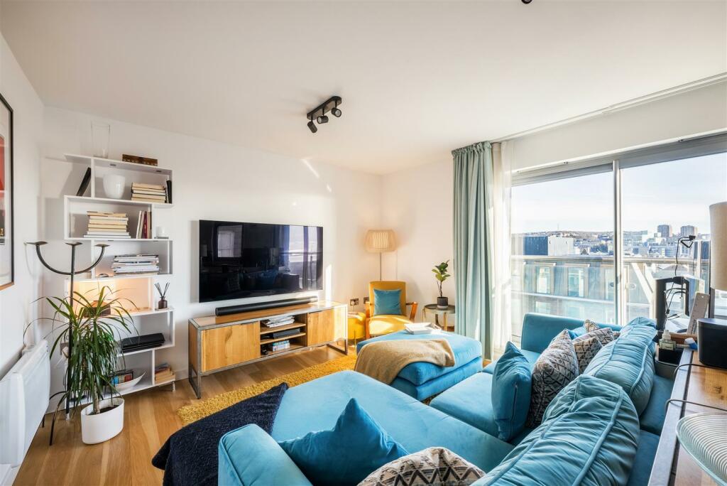 Flat 14, 126-128 Queens Road-4.jpg