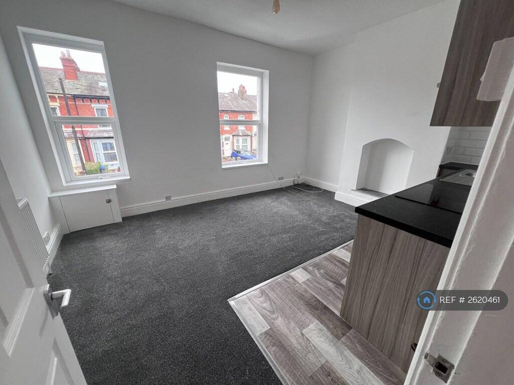 Open Plan Living Room/Kitchen