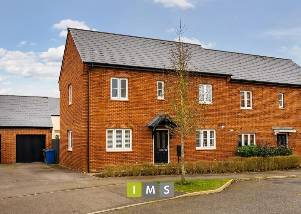 Wellington Road, Upper Heyford, OX25