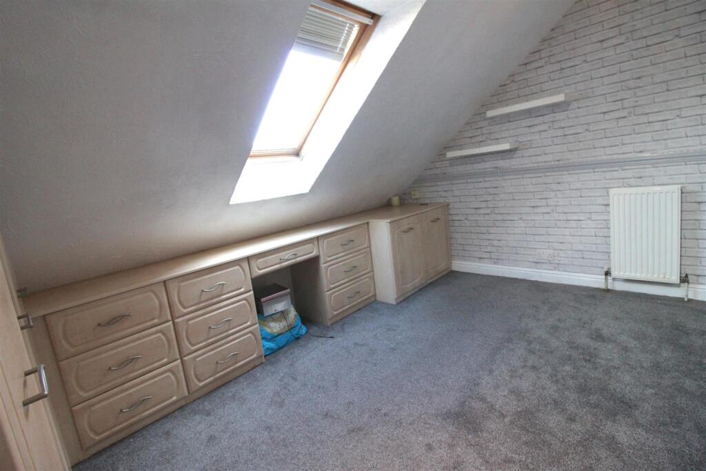 Loft Room 2