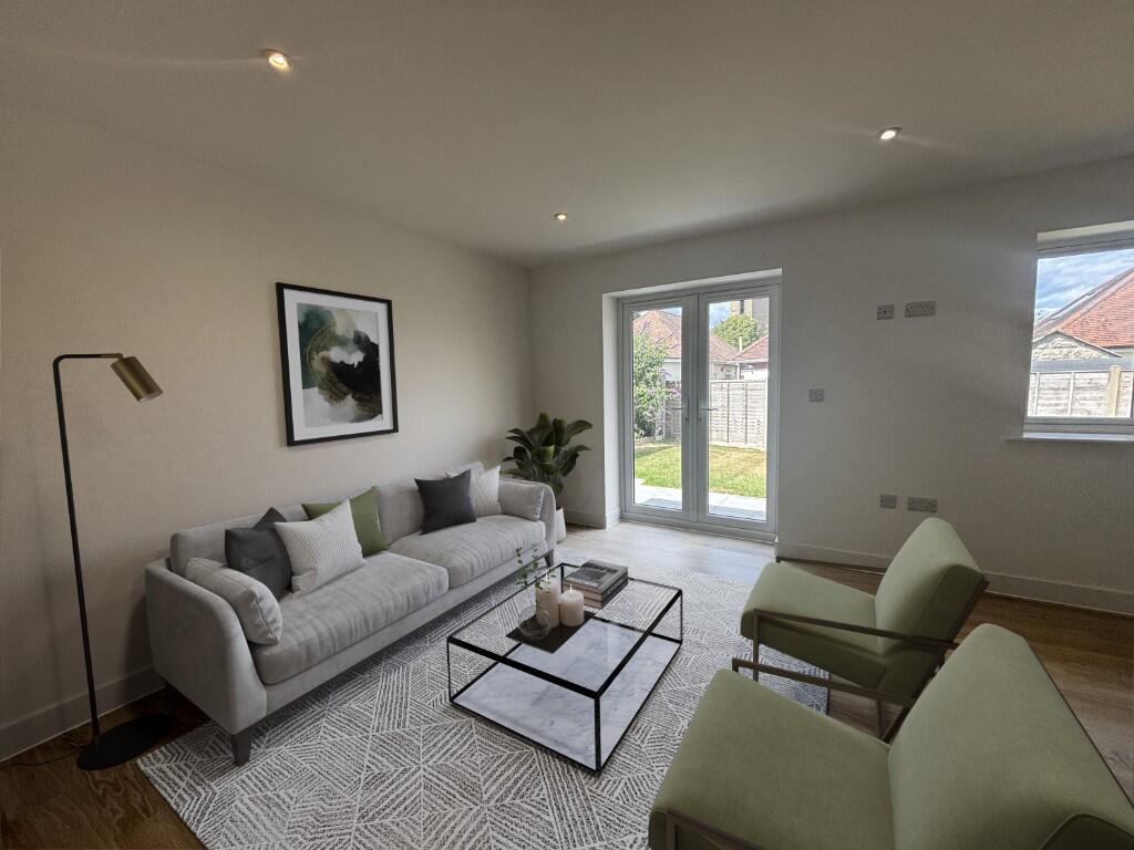 Rear Facing Lounge 