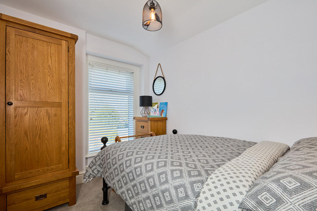 Edward Knight 202...