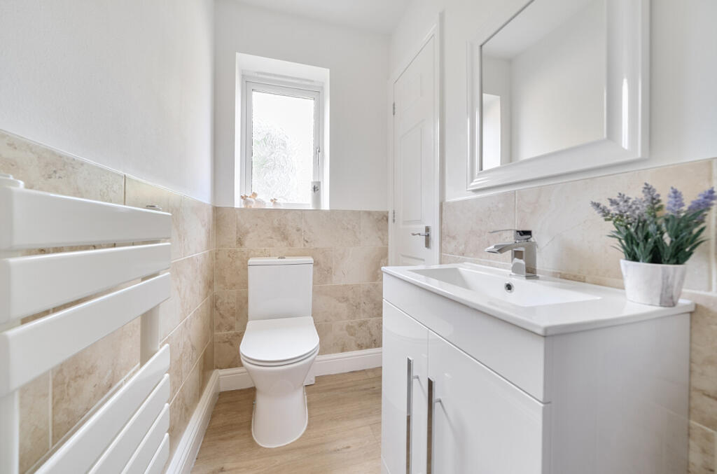 1341506-12-68b18e...