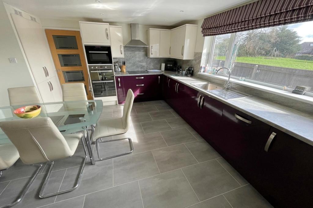 2- Kitchen