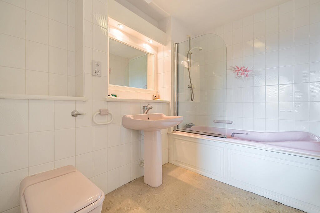 En Suite for Bedr...
