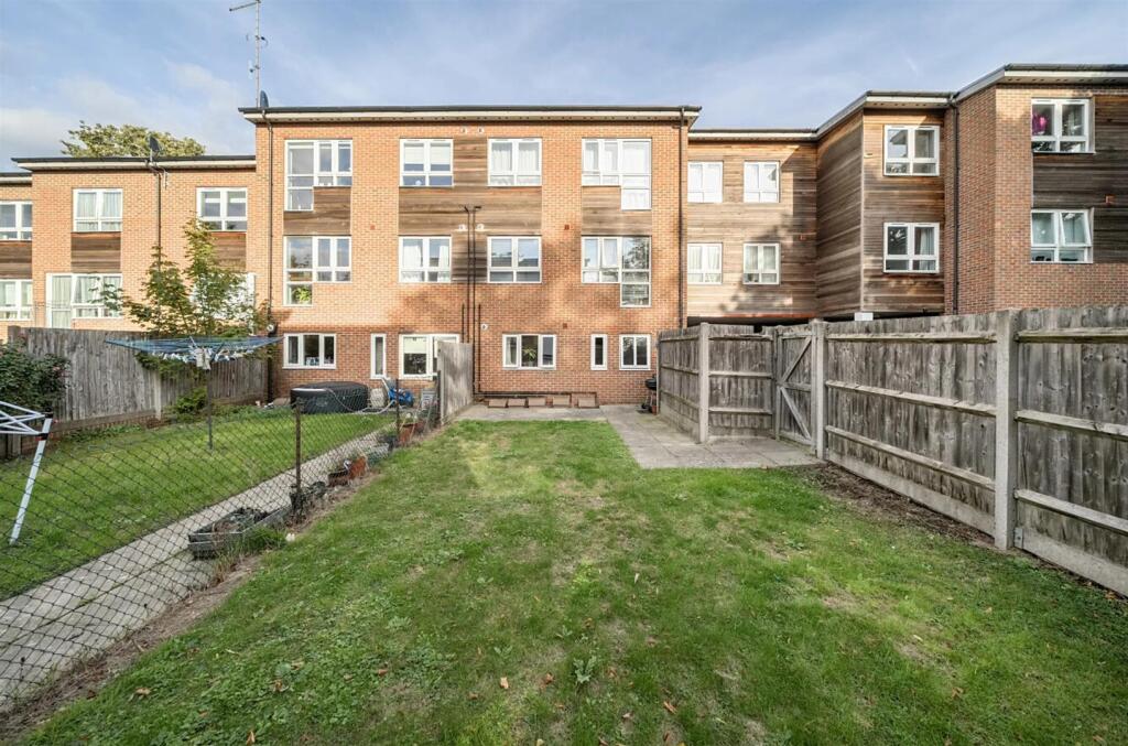 eyJidWNrZXQiOiJzaGFyZXRvYnV5LXByb2QiLCJrZXkiOiJwcm