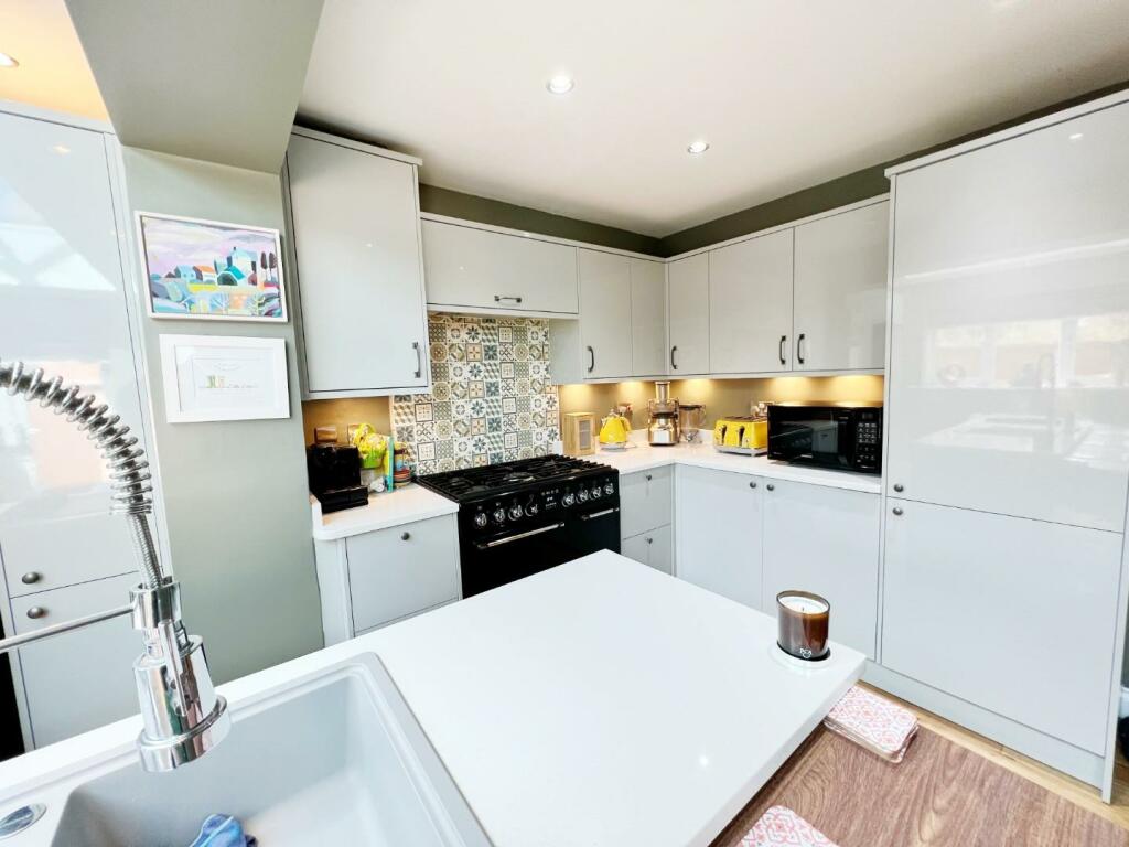 Kitchen Diner pic 12.jpg