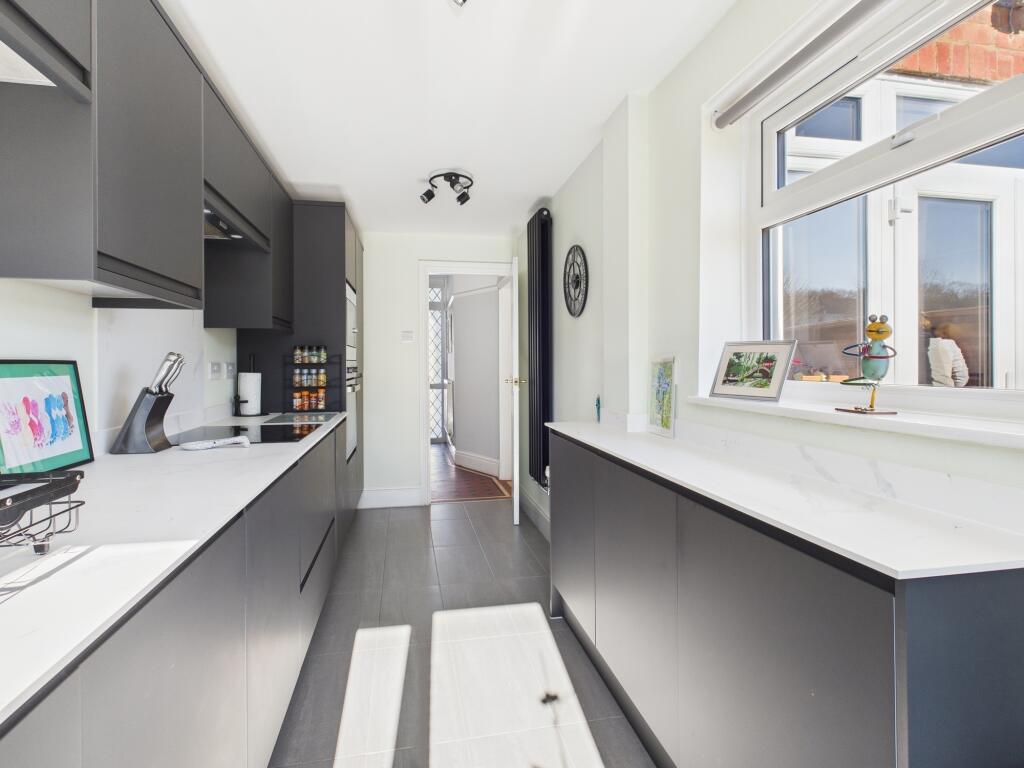 CAM05192G0-PR0028-STILL016