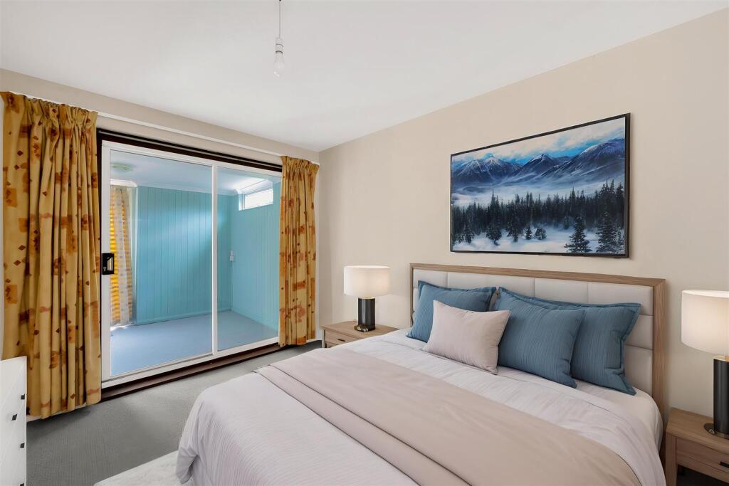 10-Stanton-Close06 - Bedroom - Standard - 2.jpg