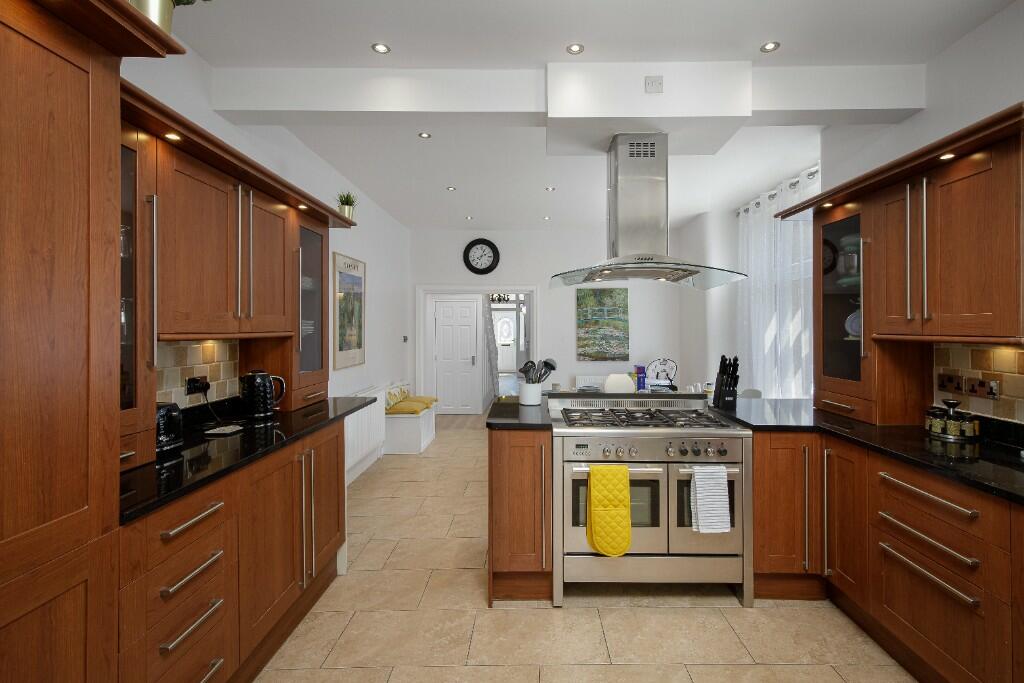Kitchen diner