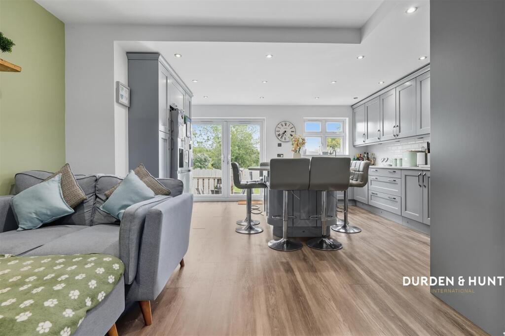 Northumberland Avenue