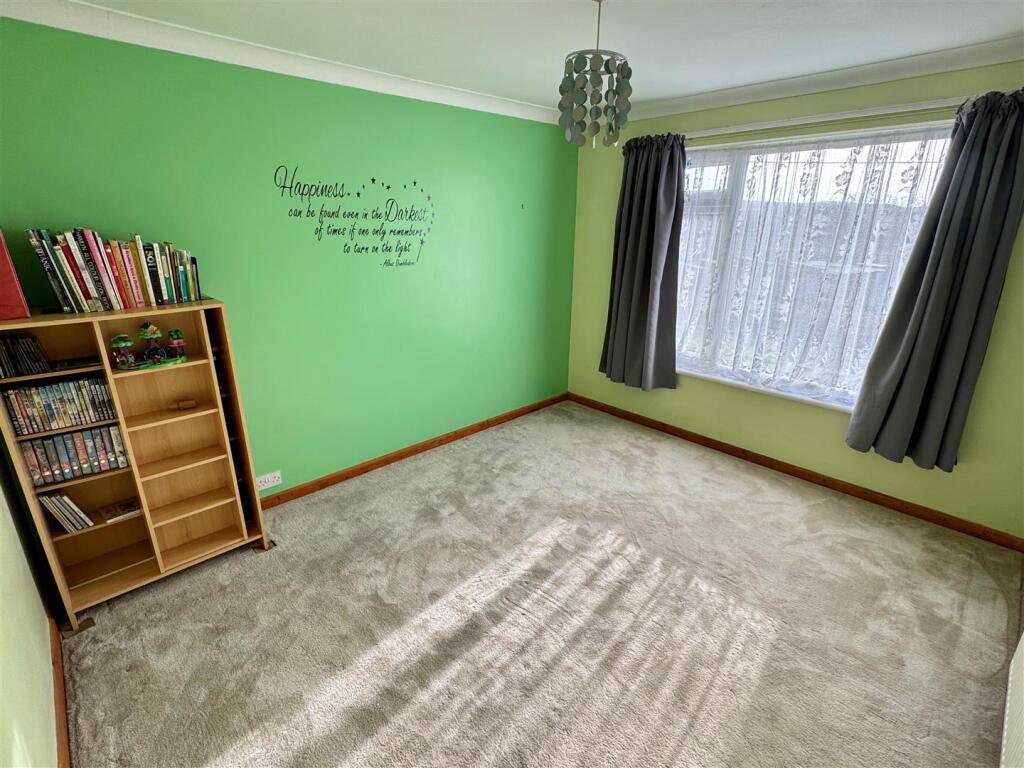 The Chestnuts Bedroom 1