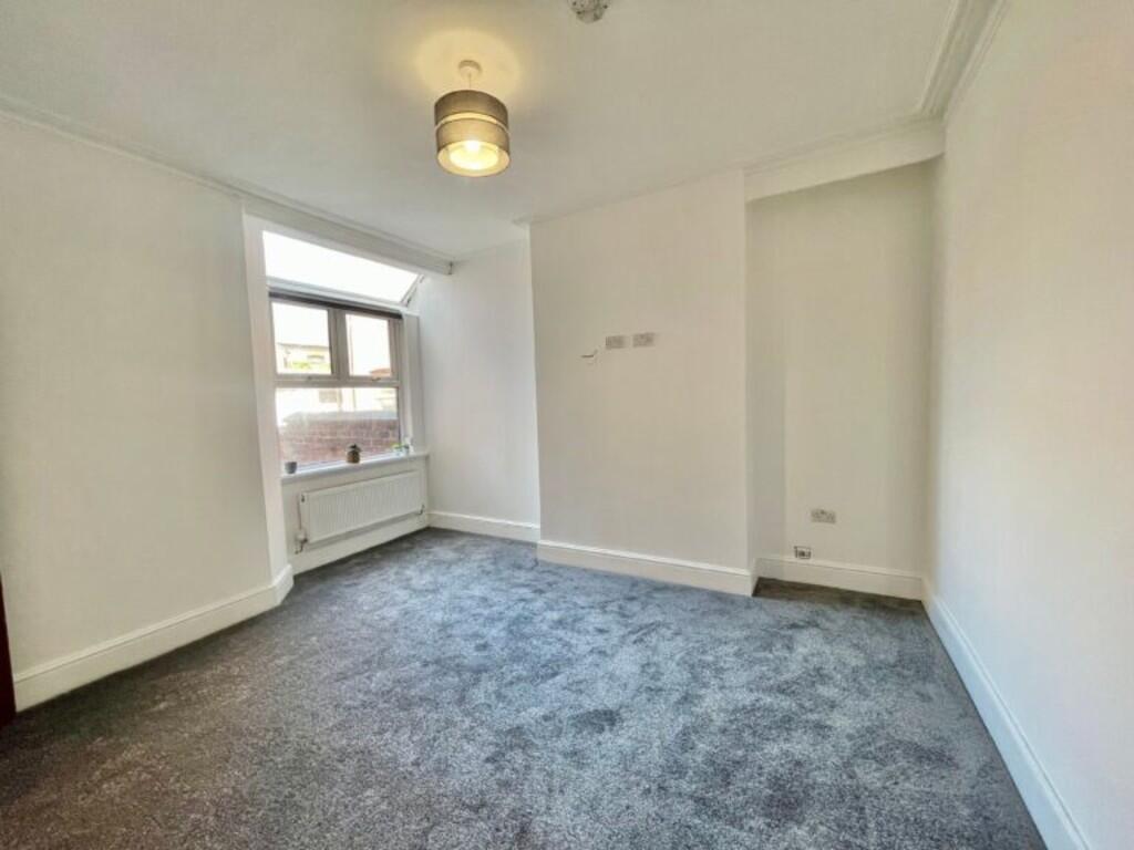 e95ab76e-8f4a-44e...