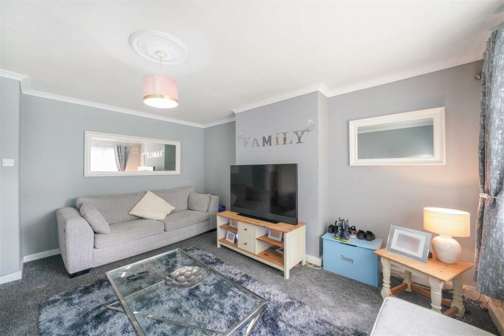 50A Elms Lane - gHA9MsOVjC67Txl3sdpj.jpg