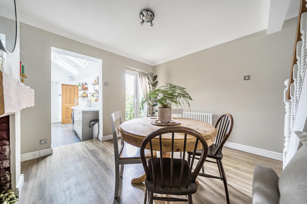 1396218-21-695d2a...