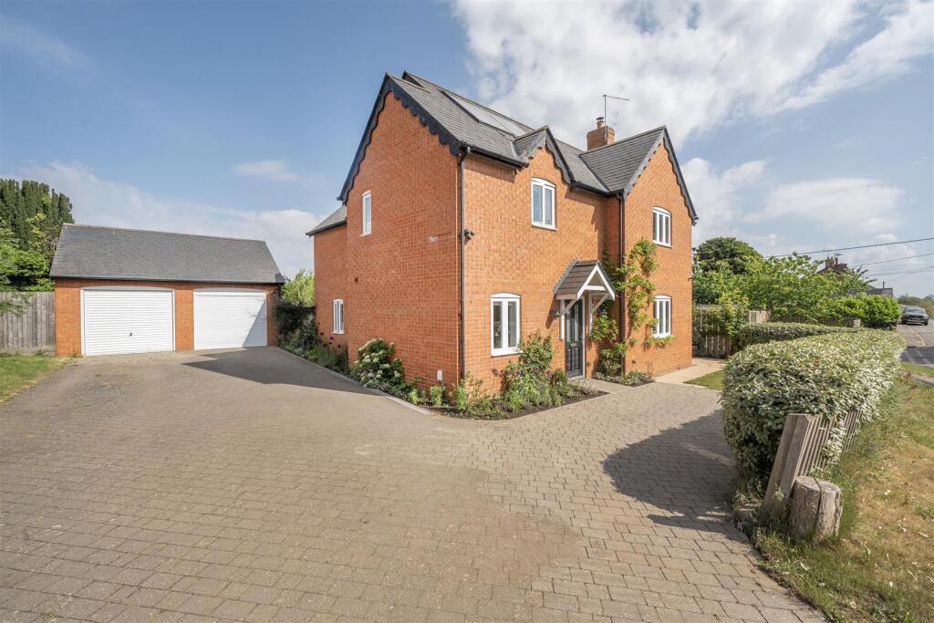 40 Wappenham Road, Abthorpe (3).jpg