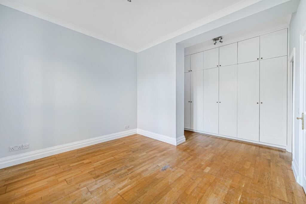 F2, 20 Hanger-15.jpg