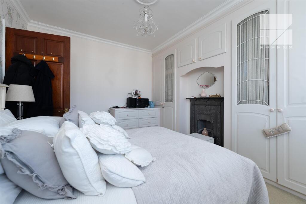 61 Brindwood Road_0004.jpg