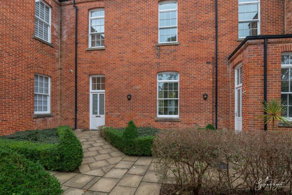 Welcome to 3 Wordsworth Mansions