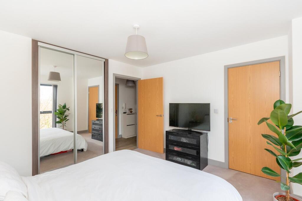 4P5W4AV - Bedroom C.jpg