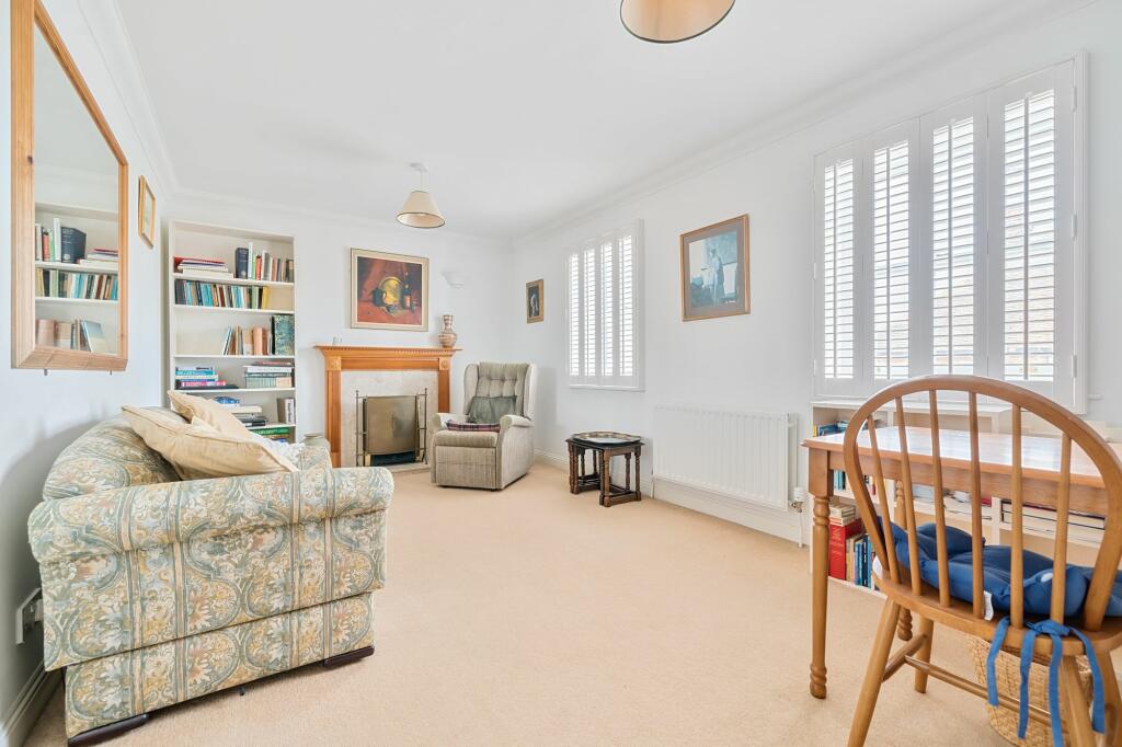 Living Room (2)