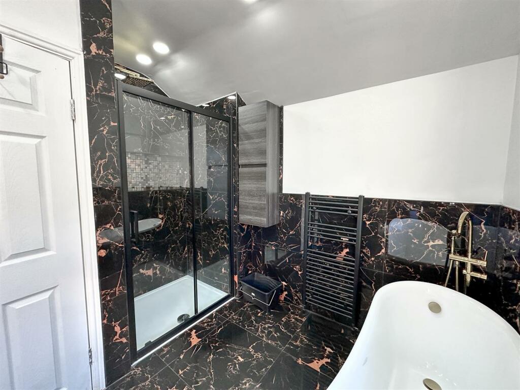 Staycasa Accommodation Manchester Carrill  2024AUG