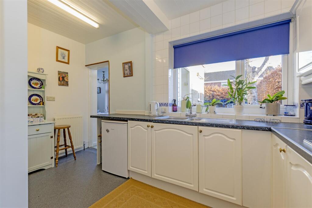 Kitchen-4.jpg