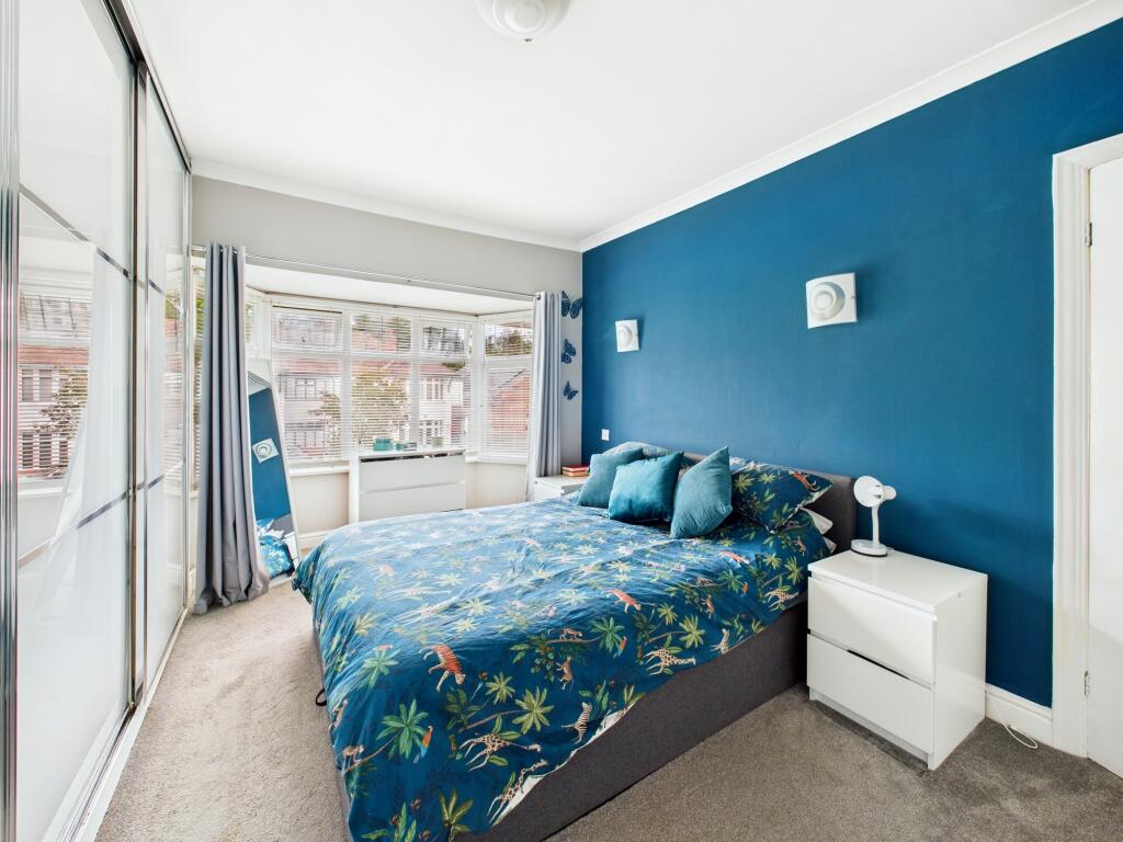 CAM05192G0-PR0150-STILL015