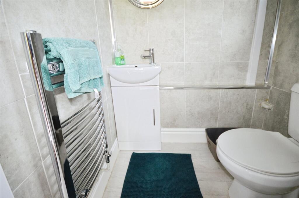 Cloakroom/Wc