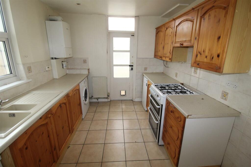 8dumkitchen.JPG