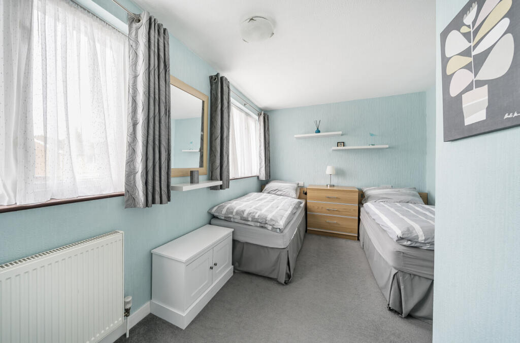 1356933-2-68e4ffe...